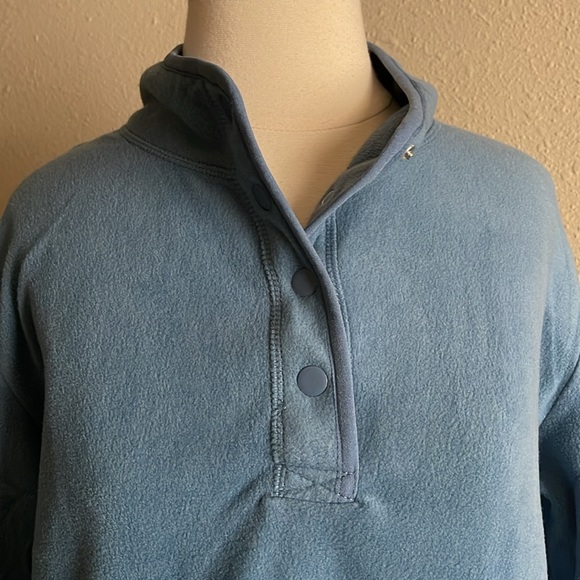 Cuddl Dudds Sz M Half-button up Light Blue Top - Picture 7 of 12